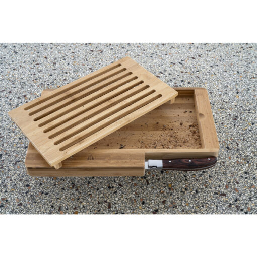 Laguiole Bamboo Cutting Board W/Bread Knife - Image 3