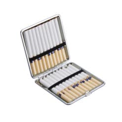b80bfd5b36205eef0c021112a060fa43 https://jware.dk/sv/produkt/champ-high-diamond-cigarette-case-metal-20-kingsize/
