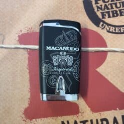 Macanudo 4 blueflame Stormlighter