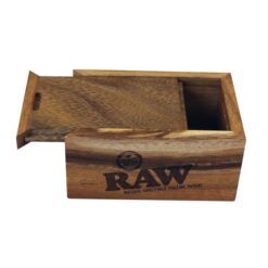 RAW Acacia traekasse med skydetop Small www.jware .dk https://jware.dk/ Raw Acacia Wood Box With Slide Top (128 x 86 x 60 mm)
