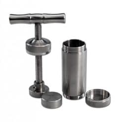 50 05 13 2 detoMCm4UgWPIW2r 600x600 https://jware.dk/en/produkt/black-leaf-t-press-pollen-press-stainless-steel-medium/