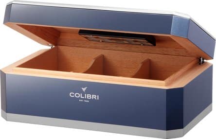 1 11 https://jware.dk/sv/produkt/colibri-humidor-rally-blaa-silver-foer-100-cigarrer/ Colibri Humidor Rally blå/silver För 100 cigarrer - Bild 2