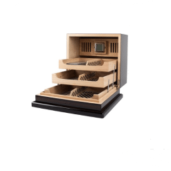 Skaermbillede 2025 10 22 204622 https://jware.dk/en/produkt/humidor-ebony-finish-w-piano-lacquer-for-approx-75-cigars/