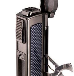 1 18 https://jware.dk/en/produkt/passatore-bordlighter-4-jet-carbon-fiber-gunmetal-11-5-cm-with-cigar-cutter-cigar-punch/