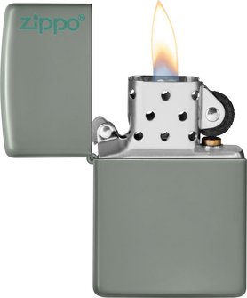 1 23 https://jware.dk/produkt/zippo-sage-med-zippo-logo-60006255/ Zippo Sage med Zippo Logo – 60006255 - Billede 2
