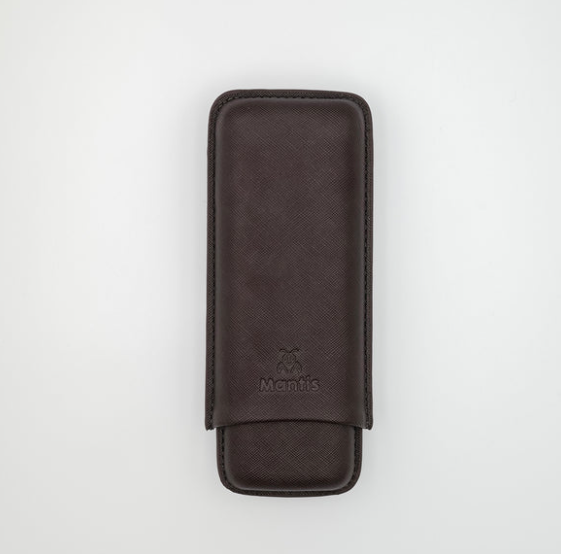Mantis NeoCase Atelier Cacao www.jware .dk https://jware.dk/produkt/mantis-neocase-atelier-cacao/ Mantis NeoCase Atelier - Cacao